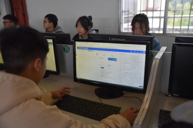 20220402102100852004_s